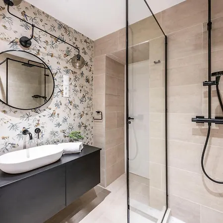Apartmán Clark & Chain Charm Grand With Castle View *