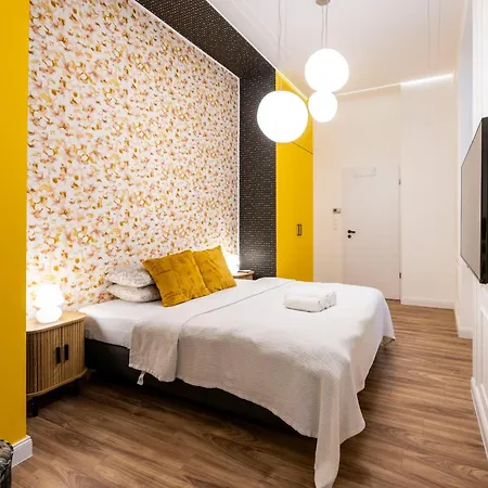 Апартаменты Clark & Chain Charm Grand With Castle View Будапешт