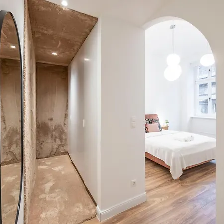 Clark & Chain Charm Grand With Castle View Apartment *