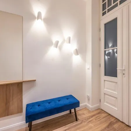 Clark & Chain Charm Grand With Castle View * Budapest
